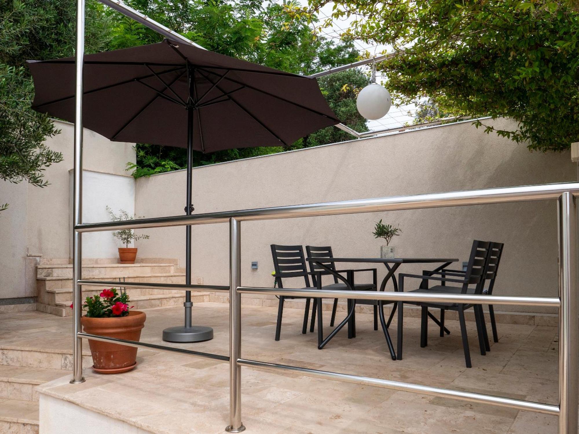 Apartament Haus Helga Rab Town Zewnętrze zdjęcie